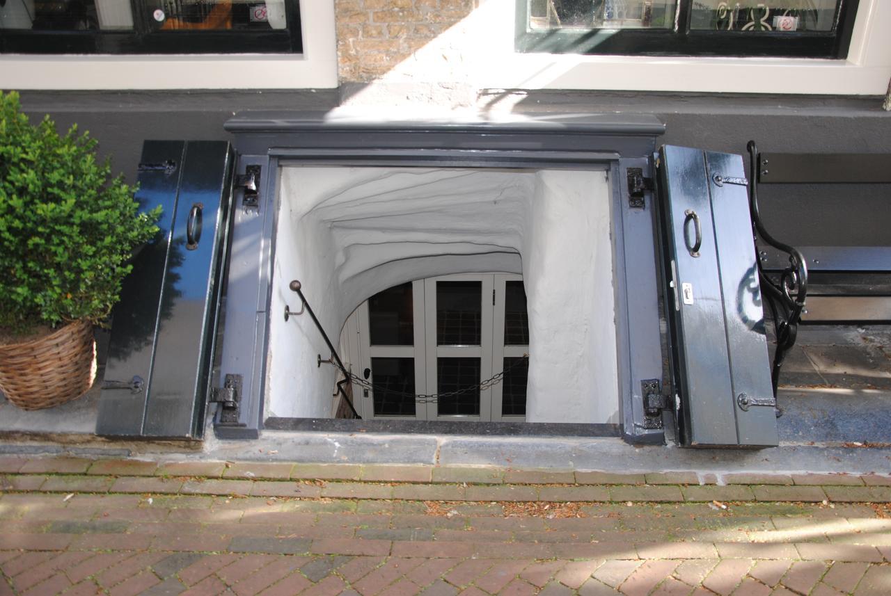 Bed & Breakfast Adrichem En Scherpenseel 2*